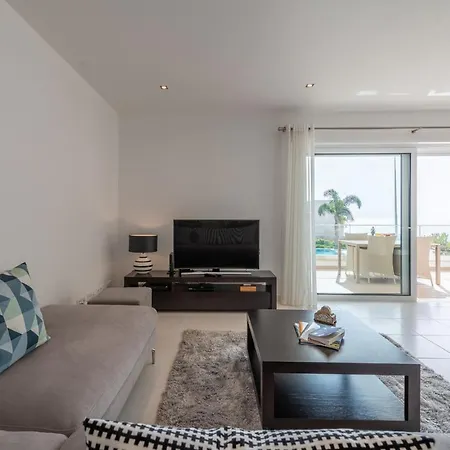 Porto De Mos 85 By Destination Algarve لاغوس