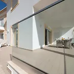 Porto De Mos 85 By Destination Algarve Apartment