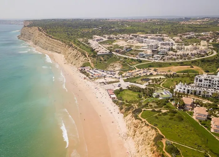 Porto De Mos 85 By Destination Algarve Lagos