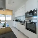 Apartment Porto De Mos 85 By Destination Algarve *
