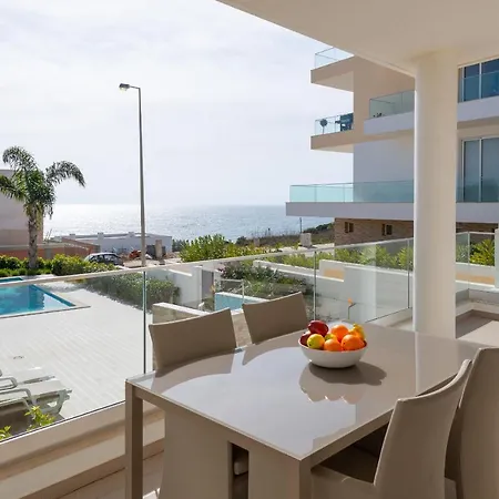 Porto De Mós 85 By Destination Algarve *