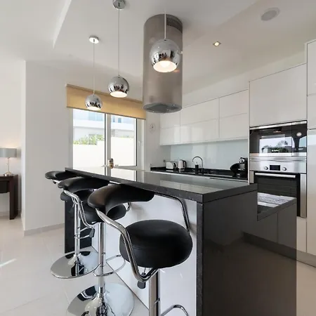 Porto De Mós 85 By Destination Algarve * Lagos