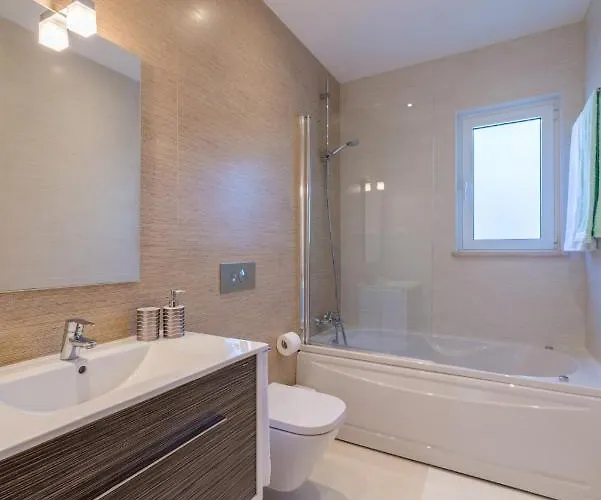 Porto De Mos 85 By Destination Algarve アパート