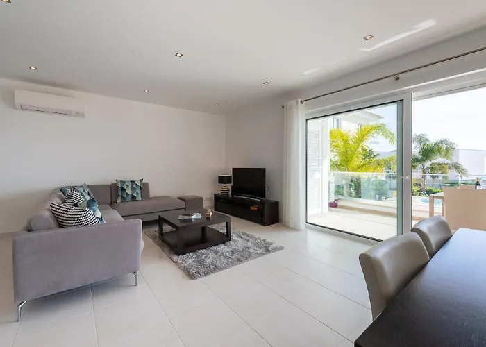 Porto De Mos 85 By Destination Algarve * ラゴス