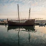 公寓 Porto De Mos 85 By Destination Algarve *