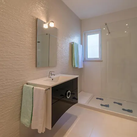 Apartamento Porto De Mós 85 By Destination Algarve *